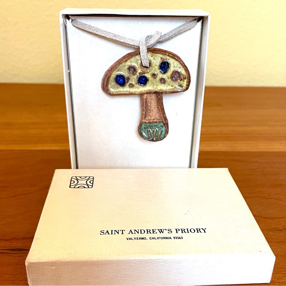 Vintage 70s Mushroom Necklace Ceramic Leather Lanyard Handmade Artisan Pendant